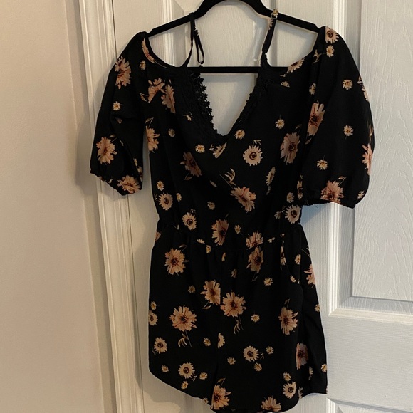 mine Dresses & Skirts - Mine Black Floral